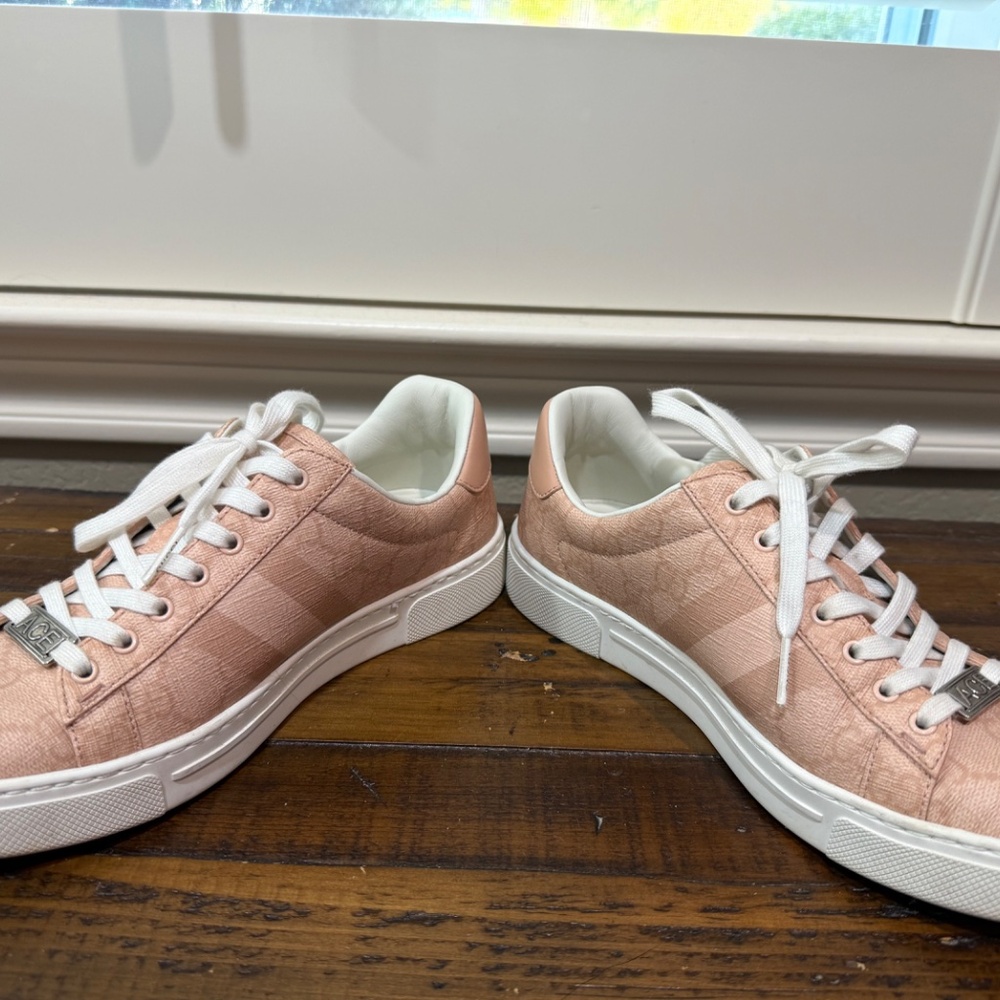 Gucci - Picture 2 of 4